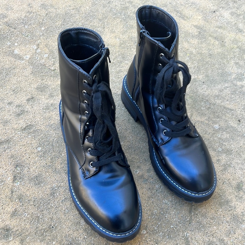 SUGAR Kaedy Black Lace up Side Zip Combat Boots Women's Size 10